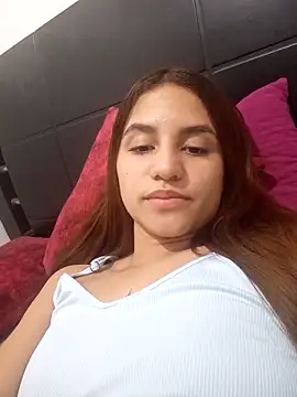 Snapshot of AnthonelaDuque chatting on 01-12-25, 10:01 AnthonelaDuque online show from 01-12-25, 10:01