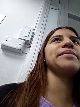 Snapshot of AnthonelaDuque chatting on 01-23-25, 11:37 AnthonelaDuque online show from 01-23-25, 11:37