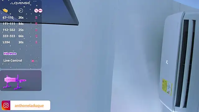 Snapshot of AnthonelaDuque chatting on 01-31-25, 07:29 AnthonelaDuque online show from 01-31-25, 07:29