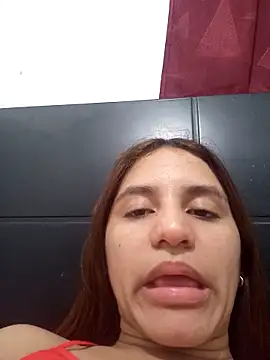 Snapshot of AnthonelaDuque chatting on 02-13-25, 02:34 AnthonelaDuque online show from 02-13-25, 02:34