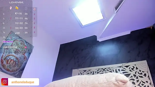 Snapshot of AnthonelaDuque chatting on 02-16-25, 02:32 AnthonelaDuque online show from 02-16-25, 02:32