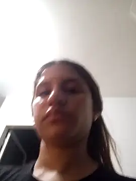 Snapshot of AnthonelaDuque chatting on 02-21-25, 01:22 AnthonelaDuque online show from 02-21-25, 01:22