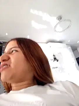 Snapshot of AnthonelaDuque chatting on 03-03-25, 08:00 AnthonelaDuque online show from 03-03-25, 08:00