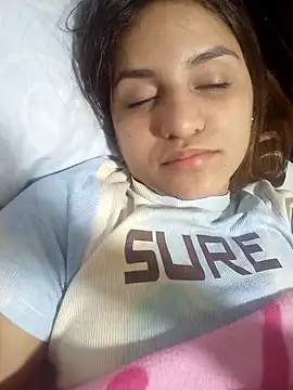 Snapshot of AnthonelaDuque chatting on 03-06-25, 02:51 AnthonelaDuque online show from 03-06-25, 02:51