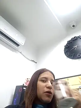 Snapshot of AnthonelaDuque chatting on 03-18-25, 11:41 AnthonelaDuque online show from 03-18-25, 11:41