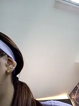 Snapshot of AnthonelaDuque chatting on 10-09-25, 11:52 AnthonelaDuque online show from 10-09-25, 11:52