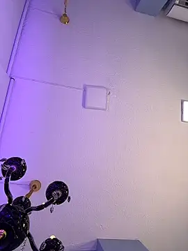 Snapshot of AnthonelaDuque chatting on 02-18-26, 12:12 AnthonelaDuque online show from 02-18-26, 12:12