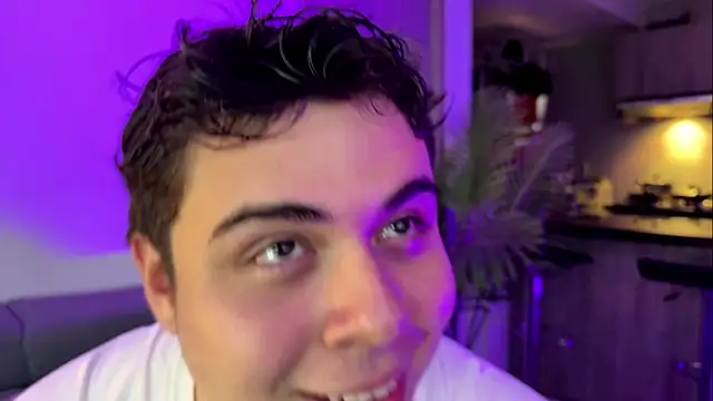 Snapshot of odin_blake chatting on 10-17-25, 02:04 odin blake online show from 10-17-25, 02:04