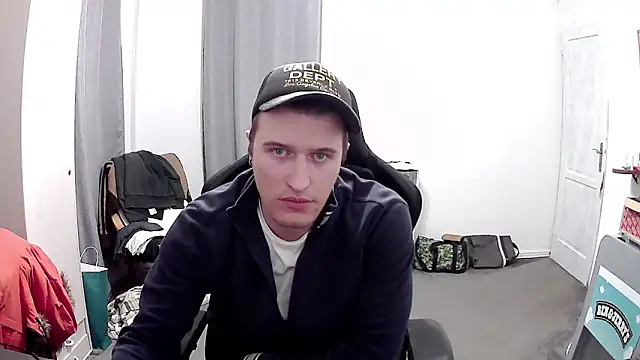 Snapshot of PKrisztian chatting on 05-05-26, 08:50 PKrisztian online show from 05-05-26, 08:50