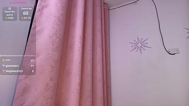 Snapshot of Palo_santo chatting on 02-27-25, 03:14 Palo santo online show from 02-27-25, 03:14