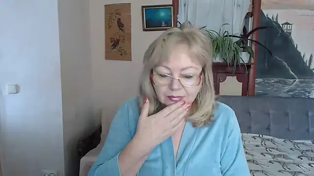 EvelynLoveShy online show from 02-02-26, 07:40