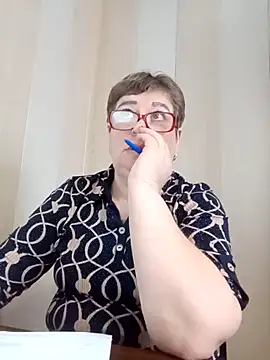 Lee Nell online show from 02-04-25, 03:54