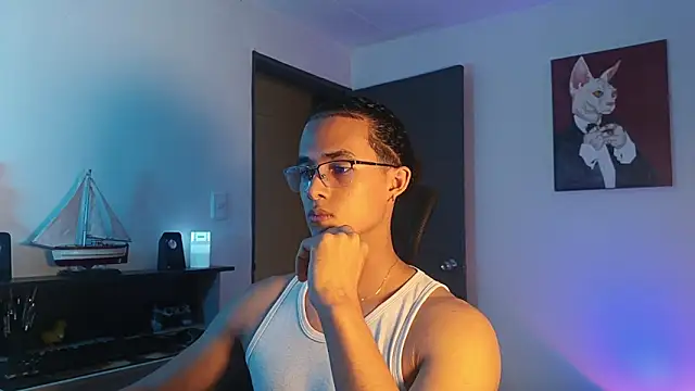 Snapshot of alejo_x3 chatting on 11-02-25, 11:07 alejo x3 online show from 11-02-25, 11:07