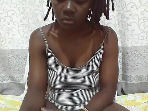 Snapshot of Ebony_Sweetcandy chatting on 06-03-26, 01:08 Ebony Sweetcandy online show from 06-03-26, 01:08