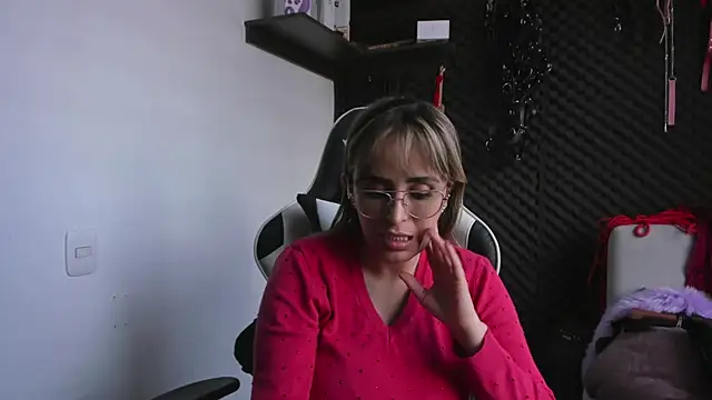 Sara Mills06 online show from 12-11-24, 06:42