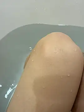 Snapshot of matu050556 chatting on 02-12-26, 01:06 matu050556 online show from 02-12-26, 01:06