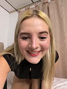 Maia Collins online show from 06-04-26, 12:49
