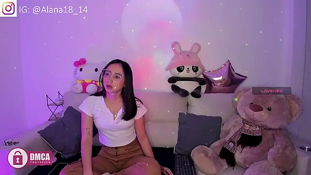 Snapshot of Alana_Pherson chatting on 09-28-25, 01:33 Alana Pherson online show from 09-28-25, 01:33