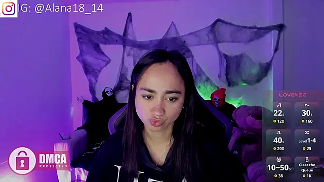 Snapshot of Alana_Pherson chatting on 10-29-25, 07:43 Alana Pherson online show from 10-29-25, 07:43