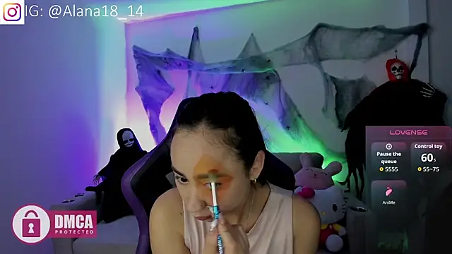 Snapshot of Alana_Pherson chatting on 10-30-25, 07:54 Alana Pherson online show from 10-30-25, 07:54