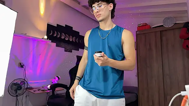 Kisan Smith online show from 02-28-26, 01:06