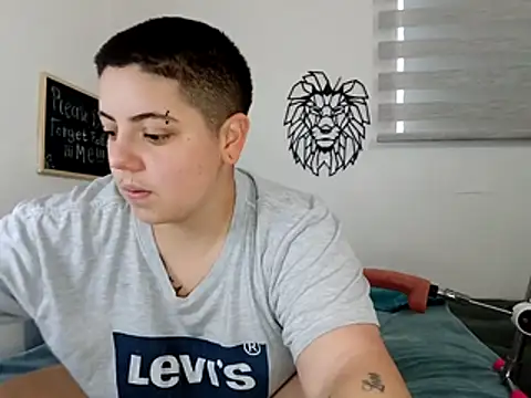 aron lettone01 online show from 10-24-25, 10:28