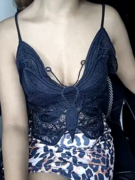 Snapshot of Leeeezzzz_roy chatting on 09-26-25, 07:40 Leeeezzzz roy online show from 09-26-25, 07:40