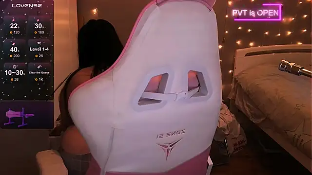 og maddison online show from 02-24-25, 02:04