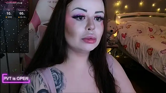 Snapshot of og_maddison chatting on 12-03-25, 09:13 og maddison online show from 12-03-25, 09:13