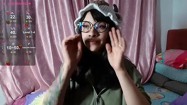 Snapshot of Marceline_0 chatting on 02-04-25, 12:19 Marceline 0 online show from 02-04-25, 12:19