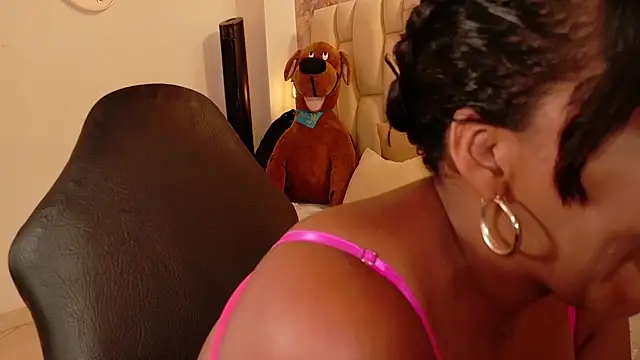 lia mariana online show from 10-04-25, 09:13