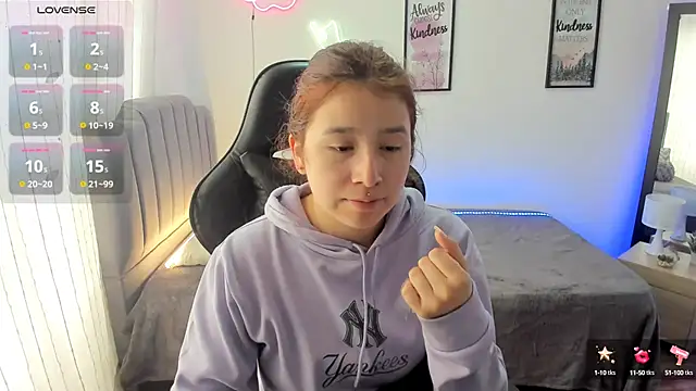 Amy joones online show from 03-05-25, 01:39