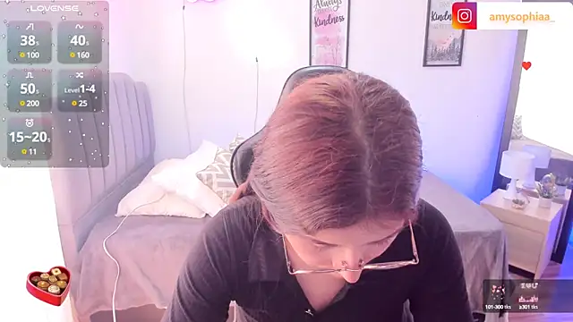 Amy joones online show from 03-06-25, 04:38