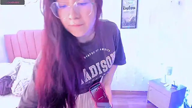 Amy joones online show from 01-10-26, 01:35