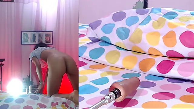 Snapshot of Rubidaniells chatting on 01-29-25, 12:12 Rubidaniells online show from 01-29-25, 12:12