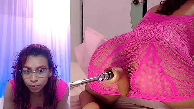 Snapshot of Rubidaniells chatting on 02-05-25, 12:31 Rubidaniells online show from 02-05-25, 12:31