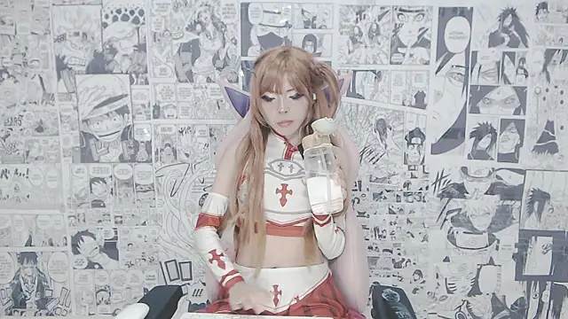 Snapshot of Miahparker chatting on 10-14-25, 04:46 Miahparker online show from 10-14-25, 04:46