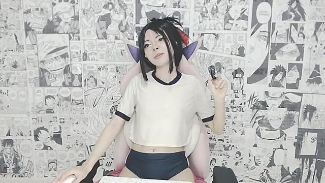 Snapshot of Miahparker chatting on 10-20-25, 05:41 Miahparker online show from 10-20-25, 05:41