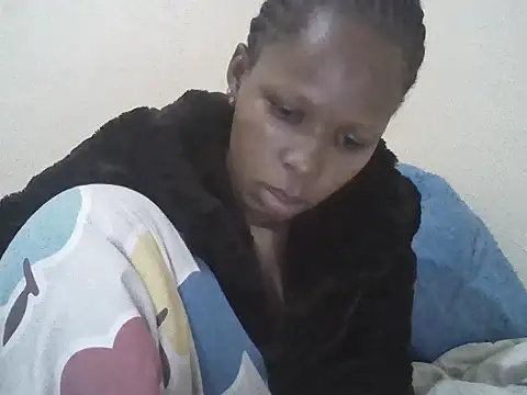 CharlotteDee online show from 10-12-25, 06:23