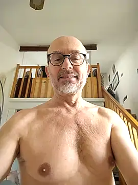 Snapshot of MadProfessor chatting on 02-28-25, 10:20 MadProfessor online show from 02-28-25, 10:20