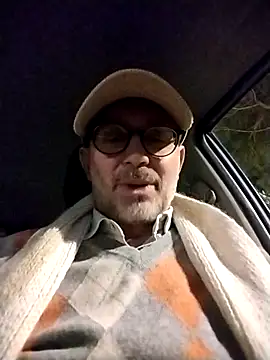 Snapshot of MadProfessor chatting on 03-03-25, 06:44 MadProfessor online show from 03-03-25, 06:44