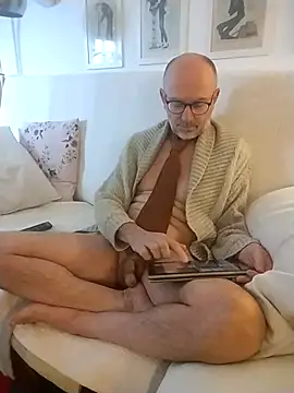 Snapshot of MadProfessor chatting on 03-11-25, 07:15 MadProfessor online show from 03-11-25, 07:15