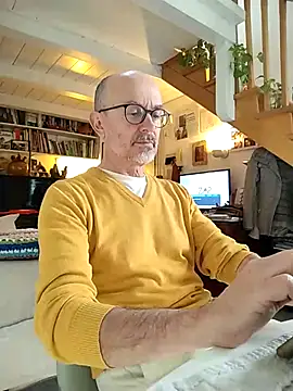 Snapshot of MadProfessor chatting on 03-13-25, 11:19 MadProfessor online show from 03-13-25, 11:19