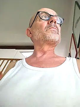 Snapshot of MadProfessor chatting on 09-24-25, 12:19 MadProfessor online show from 09-24-25, 12:19