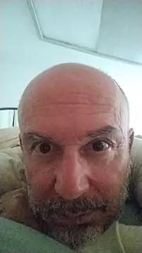 Snapshot of MadProfessor chatting on 10-15-25, 01:00 MadProfessor online show from 10-15-25, 01:00