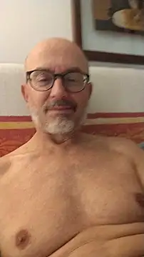 Snapshot of MadProfessor chatting on 10-20-25, 12:16 MadProfessor online show from 10-20-25, 12:16