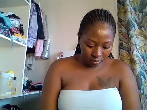 Snapshot of choco_dimples chatting on 01-25-25, 05:40 choco dimples online show from 01-25-25, 05:40
