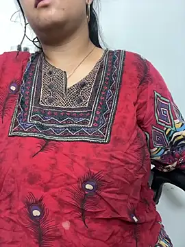 Snapshot of kalpanaaishaa chatting on 04-15-26, 11:39 kalpanaaishaa online show from 04-15-26, 11:39