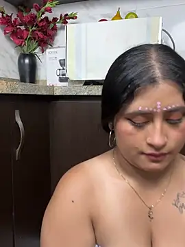 Snapshot of kalpanaaishaa chatting on 05-11-26, 04:04 kalpanaaishaa online show from 05-11-26, 04:04
