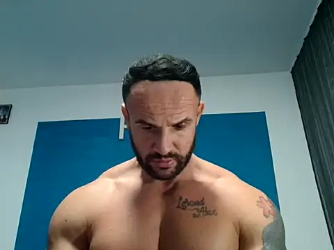 Magnificmuscles89 online show from 12-12-24, 11:03